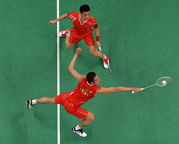 避免發(fā)球失誤！羽毛球單雙打發(fā)球界線圖示指南