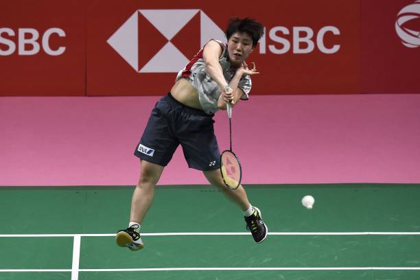 羽毛球雙打戰(zhàn)術(shù)核心:前封后攻與輪轉(zhuǎn)配合的運(yùn)用