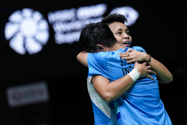 8U和10U羽毛球拍重量對(duì)比：哪個(gè)更適合進(jìn)攻或防守？