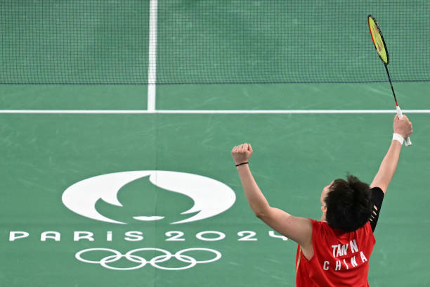 快速提升發(fā)球穩(wěn)定性！羽毛球新手訓(xùn)練小技巧