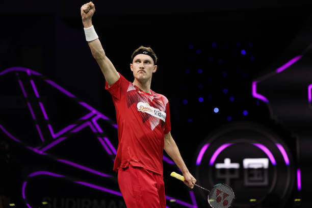 羽毛球殺球教學(xué):從發(fā)力到落點(diǎn)的圖解指南