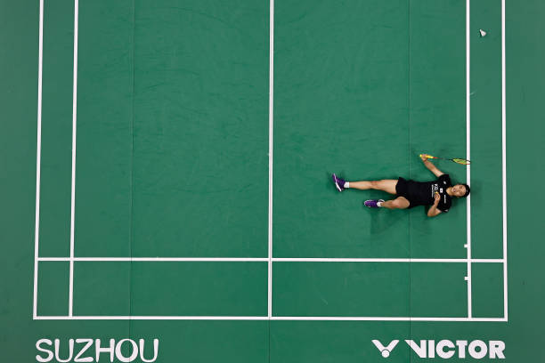 尤尼克斯天斧 vs 李寧風(fēng)動(dòng):哪款高端羽毛球拍更值得入手?