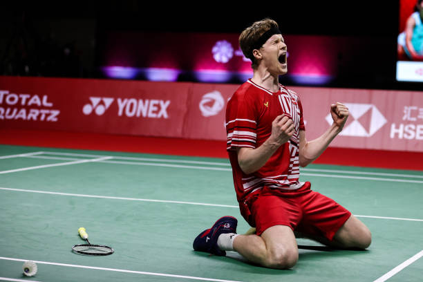 Victory羽毛球品牌:專業(yè)裝備助力賽場(chǎng)制勝