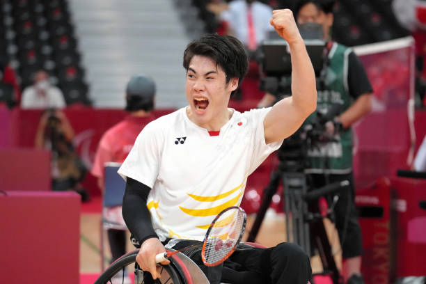 初中生羽毛球拍磅數(shù)指南:從入門到進(jìn)階的最佳選擇