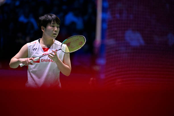 羽毛球發(fā)球姿勢(shì)解析:如何提高發(fā)球穩(wěn)定性和隱蔽性