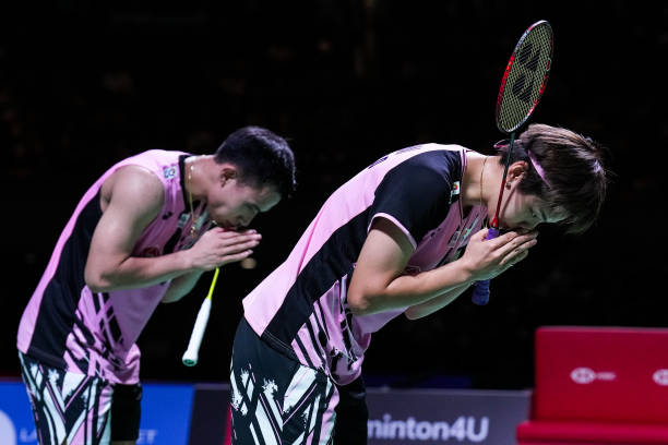 羽毛球新手必看：如何避免發(fā)球和擊球出界？