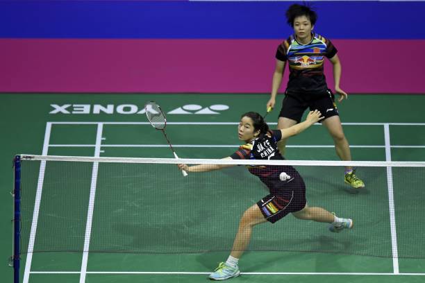 雙打選手更適合4U還是5U?羽毛球拍重量選擇技巧