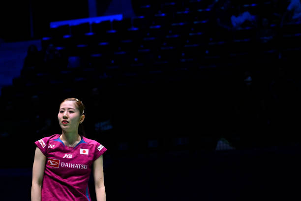 女生打羽毛球簡筆畫教程:輕松6步完成