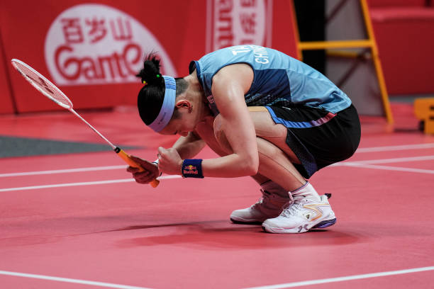 羽毛球入門教學(xué):10個(gè)基礎(chǔ)動(dòng)作分解