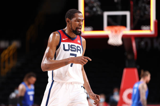 精彩回放：CCTV5籃球賽事點(diǎn)播，重溫經(jīng)典比賽瞬間