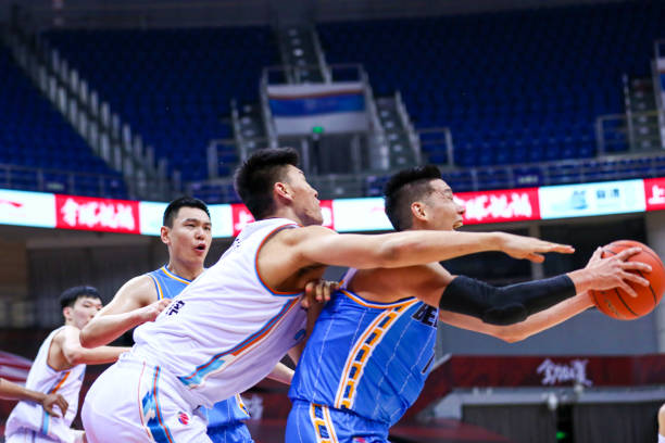 易建聯(lián)妻子發(fā)文回應(yīng)謠言,澄清家庭生活狀況