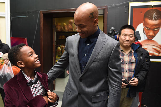 籃球翻腕規(guī)則詳解:什么是翻腕及其判罰標(biāo)準(zhǔn)