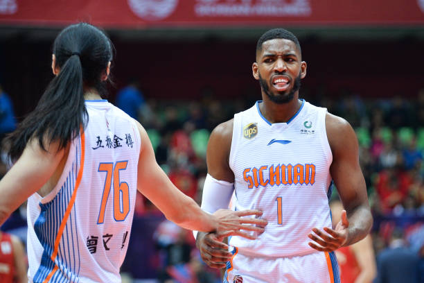 快攻的藝術(shù):解析頂級(jí)球員的轉(zhuǎn)換進(jìn)攻技巧