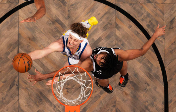 籃球球衣號碼15號的象征意義解析