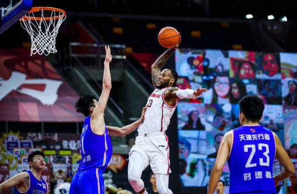 籃球15號(hào)位置戰(zhàn)術(shù)圖解:如何高效執(zhí)行進(jìn)攻