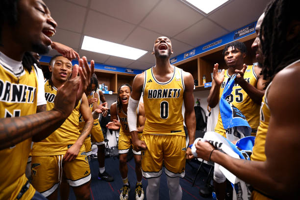 強(qiáng)弱易位！NBA積分榜上演驚天大逆轉(zhuǎn)