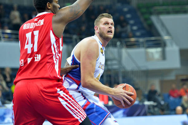 季后賽冠軍獎杯之后，中國籃球的下一站是什么？