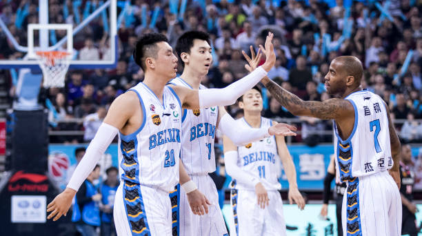 大前鋒實戰(zhàn)鞋推薦:兼顧靈活性與保護性的鞋款