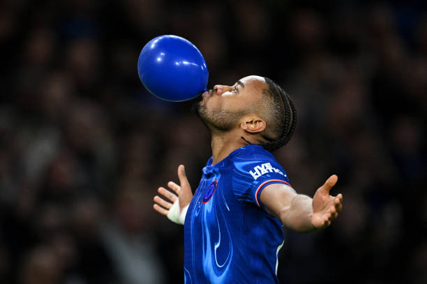 意大利足球的標(biāo)志:藍(lán)衣軍團(tuán)的由來與象征意義