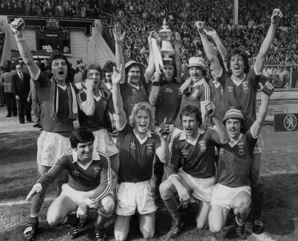 從梅西到C羅：巨星在歐冠杯和歐洲杯的表現(xiàn)有何區(qū)別？