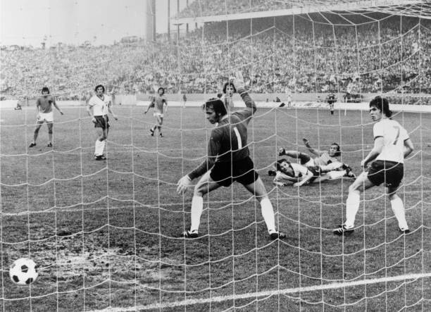 一見鐘情:貝克漢姆與維多利亞的浪漫邂逅