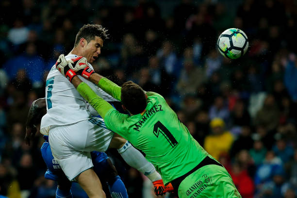 賽場紀(jì)律不容挑戰(zhàn):日本J聯(lián)賽對嗑瓜子守門員開出罰單