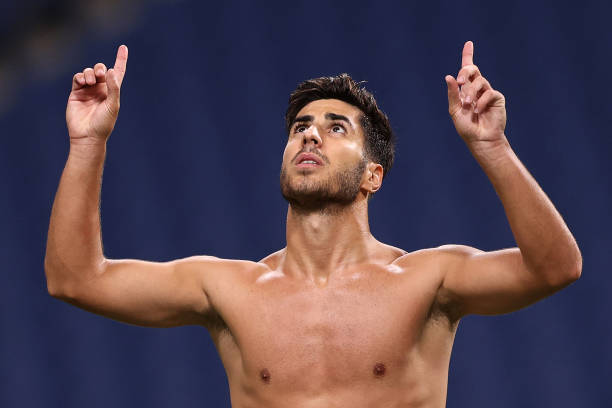 從青澀少年到足壇傳奇:貝克漢姆的成長(zhǎng)之路