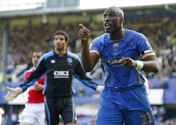 足球+戰(zhàn)斗力！龍珠中超直播，看球員如何用氣功波進(jìn)球！