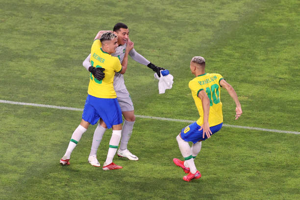 回顧巴喬身披紅黑戰(zhàn)袍的號碼選擇