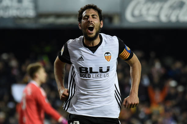 歐冠衛(wèi)冕冠軍：哪些球隊成功實現(xiàn)連冠壯舉？