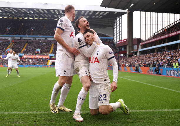 內(nèi)馬爾vs梅西過人進(jìn)球?qū)Ρ龋赫l才是真正的盤帶之王?