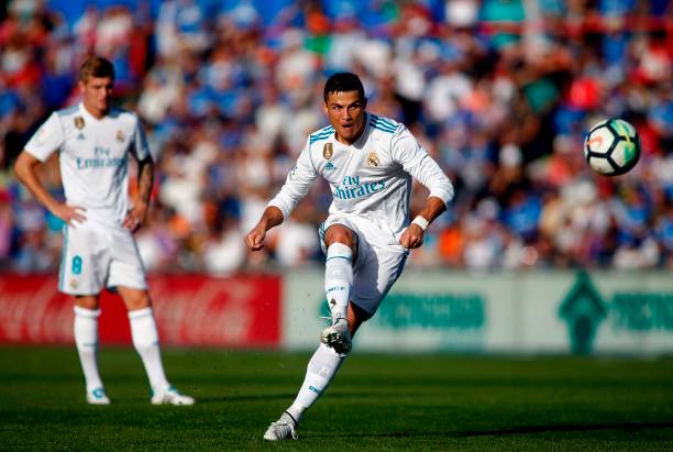 點(diǎn)球判罰的心理學(xué)：裁判為何有時(shí)不敢輕易吹罰？