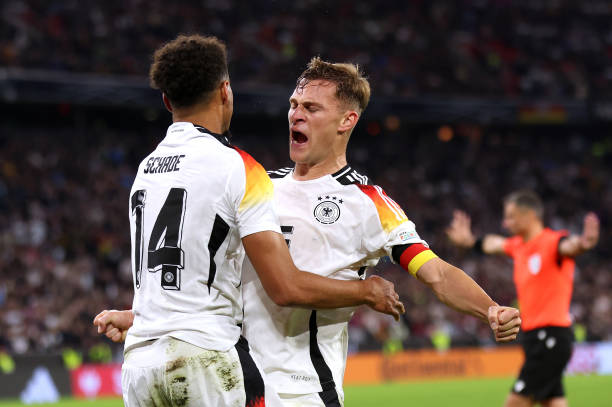 2021年C羅轉(zhuǎn)會(huì)曼聯(lián):重磅回歸背后的故事與影響