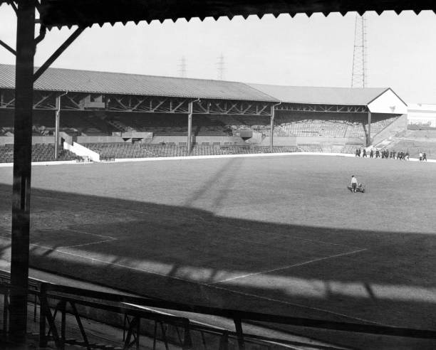 法甲球衣顏值巔峰！盤點近10年最好看的5件戰(zhàn)袍