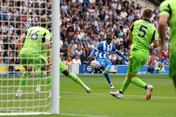 金球獎(jiǎng)之夜：梅西擊敗皇馬雙星本澤馬、維尼修斯