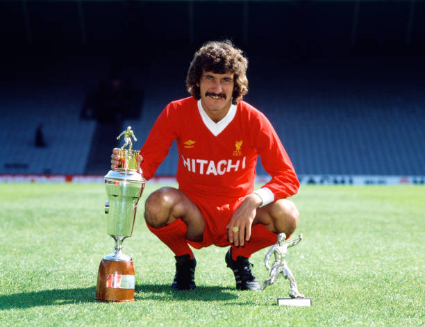 校園足球文化建設的多維度思考