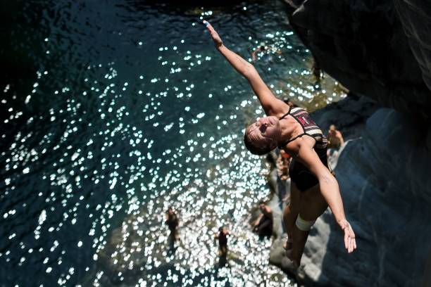 世界級(jí)跳水比賽規(guī)則解析:裁判如何打分