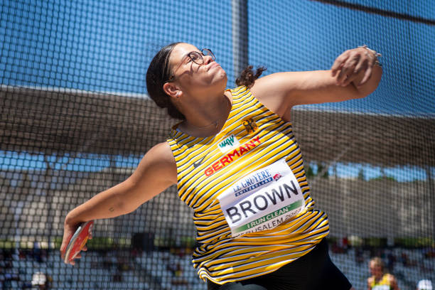 立定跳遠(yuǎn)的力量訓(xùn)練:如何增強(qiáng)爆發(fā)力