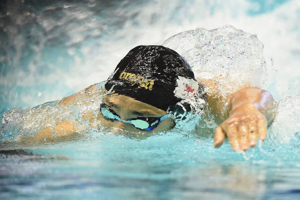 卡路里消耗指南：游泳和跑步哪個(gè)更高效？