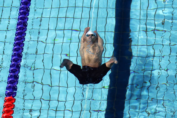 初學(xué)者必看:游泳轉(zhuǎn)彎基礎(chǔ)動(dòng)作分解與練習(xí)