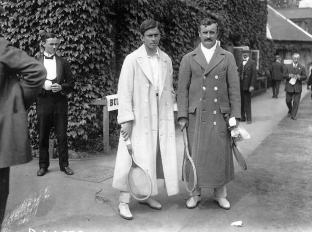 關(guān)注網(wǎng)球新浪微博，實(shí)時(shí)追蹤球星最新動(dòng)態(tài)！