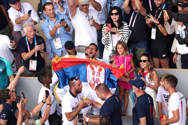 發(fā)球局的歷史演變:網(wǎng)球規(guī)則與戰(zhàn)術(shù)的發(fā)展