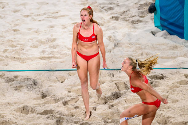 排球比賽中常見的后排進攻違例有哪些？