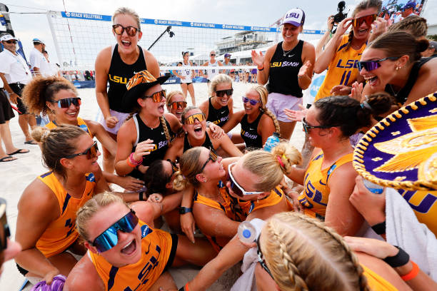 岡察洛娃的丈夫:一個被忽視的文學(xué)巨匠背后的男人