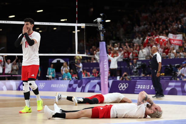 趙蕊蕊微博新動態(tài)：與現(xiàn)役女排隊員互動引熱議