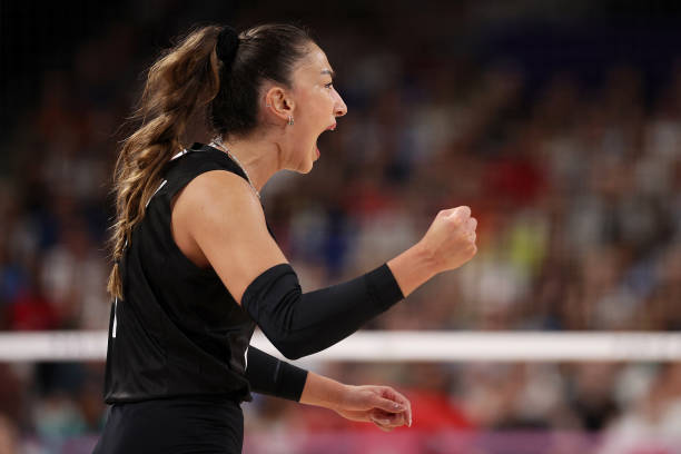 為什么排球直播軟件能引發(fā)觀眾共鳴？情感寫實(shí)的力量