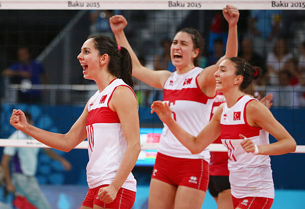 墊球技術(shù)詳解:如何正確使用手臂和手腕